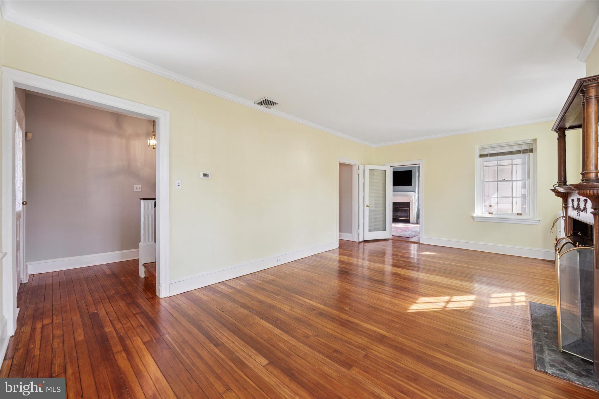 8116 FLOURTOWN AVENUE