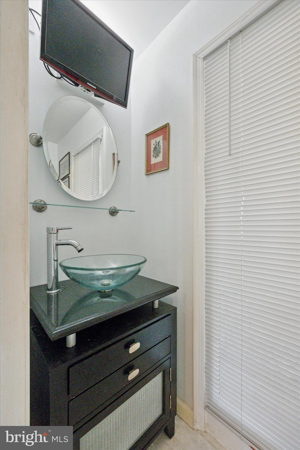 8116 FLOURTOWN AVENUE