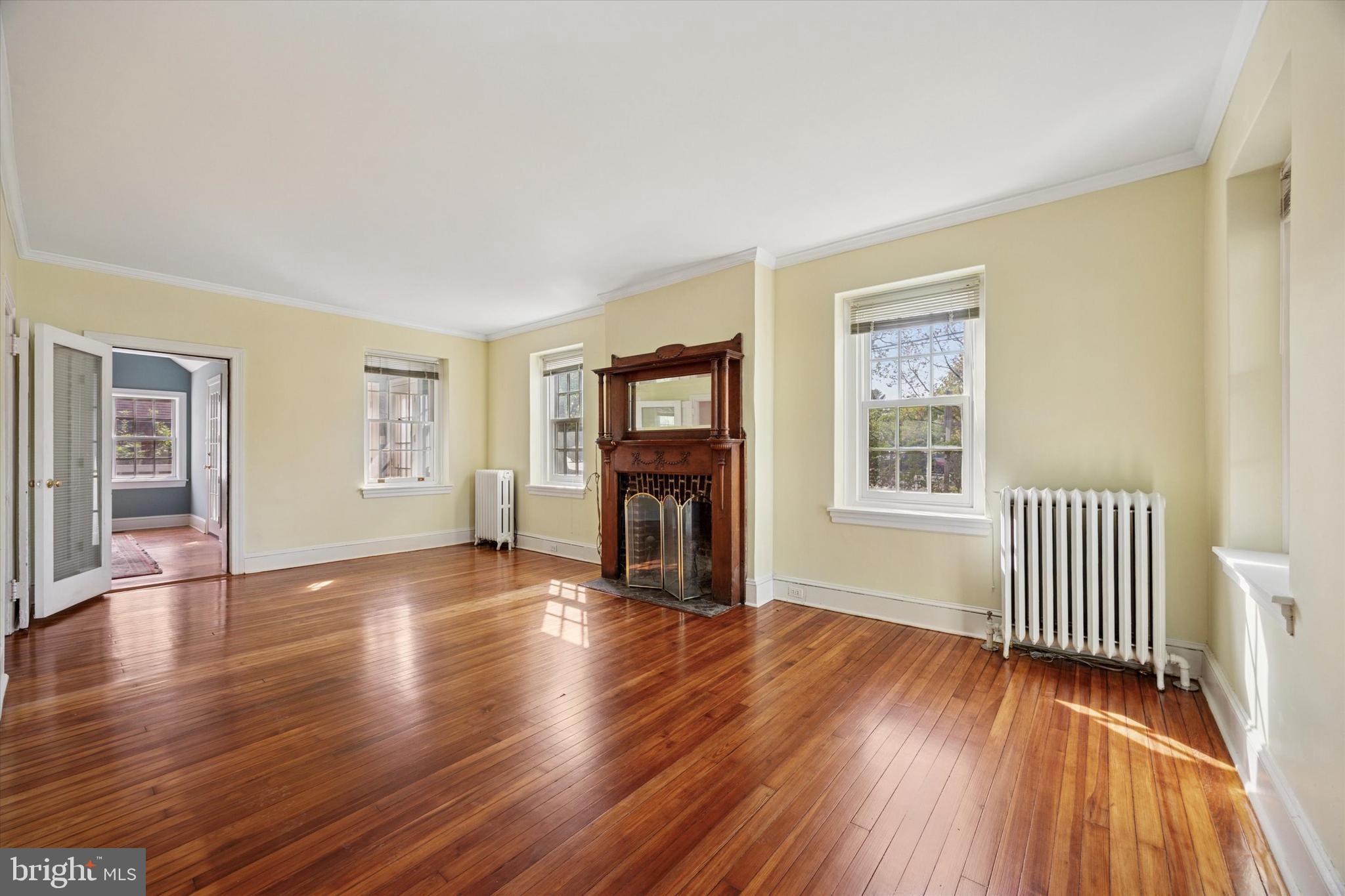 8116 FLOURTOWN AVENUE