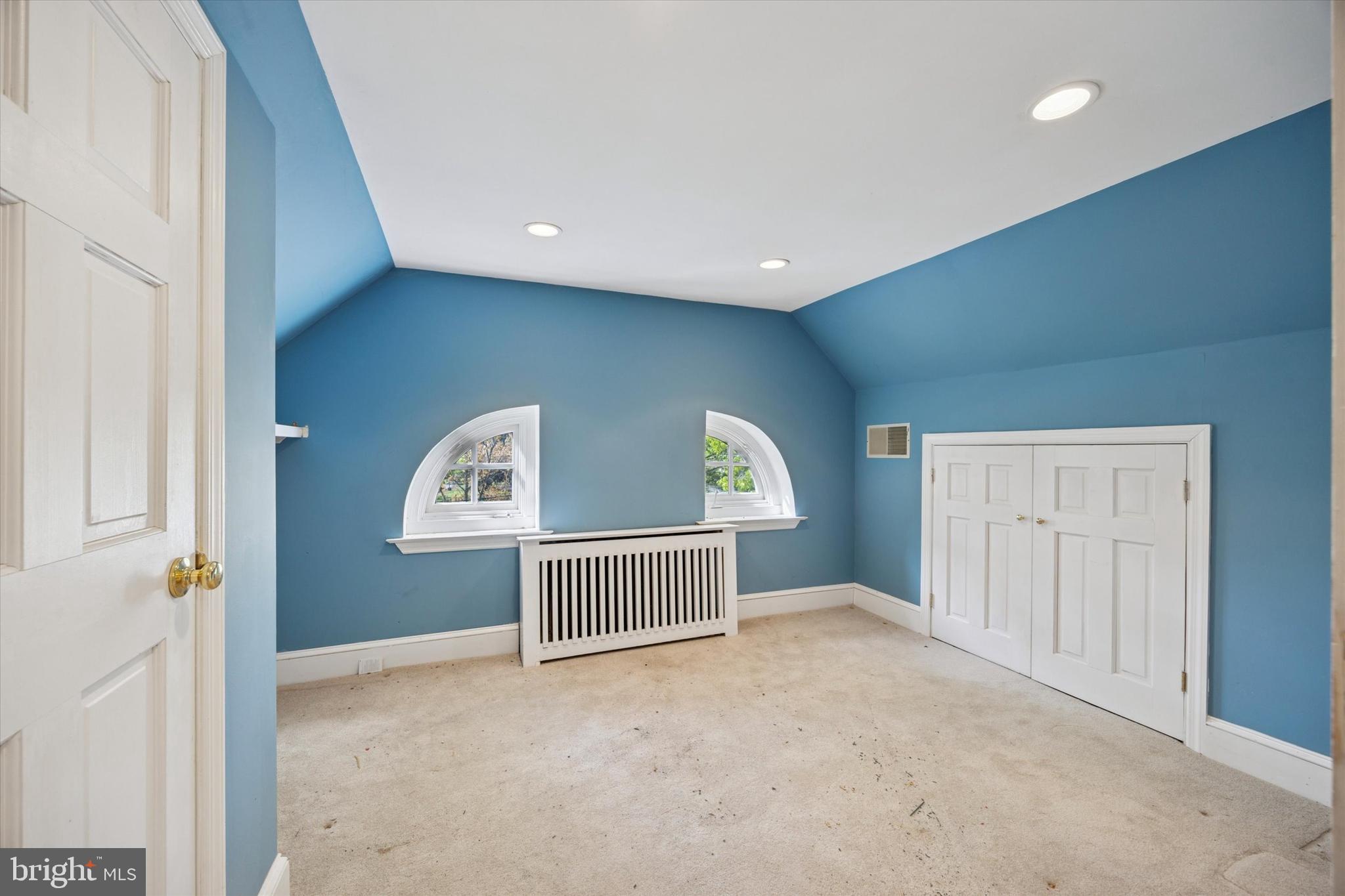 8116 FLOURTOWN AVENUE