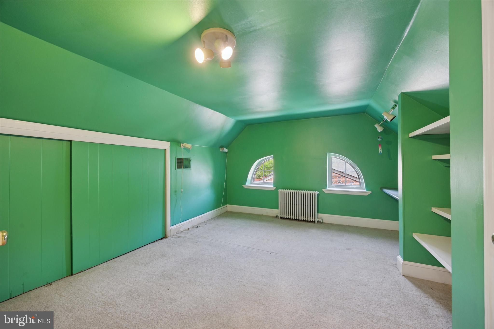 8116 FLOURTOWN AVENUE