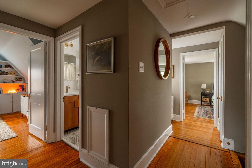 29 Weiss Ave