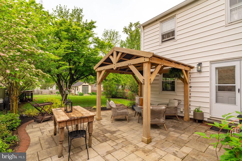 29 Weiss Ave