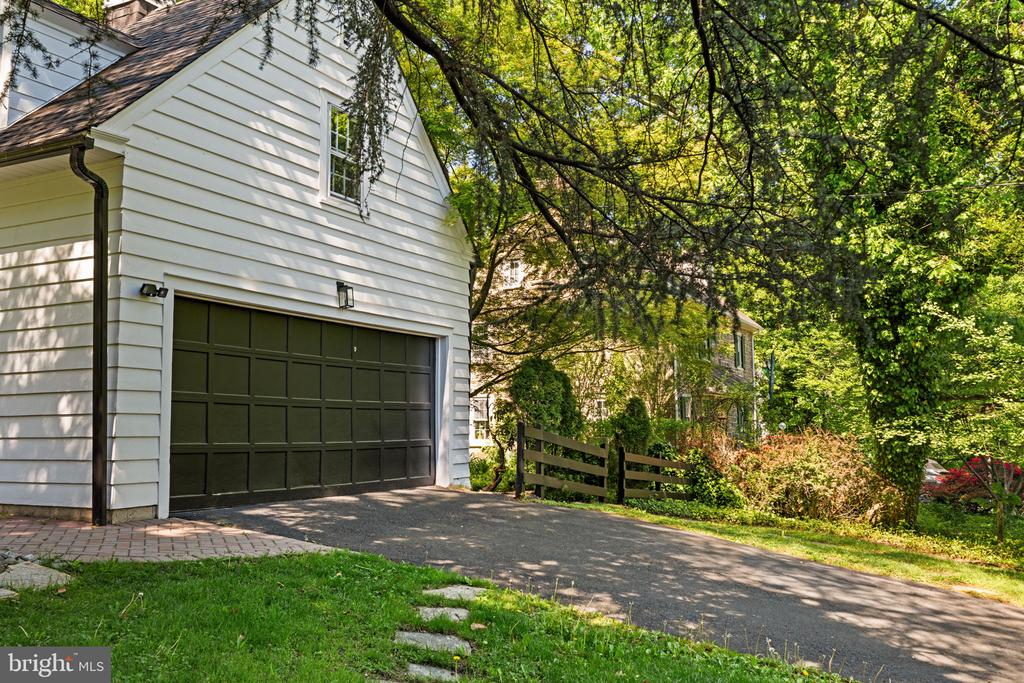 600 MULFORD ROAD