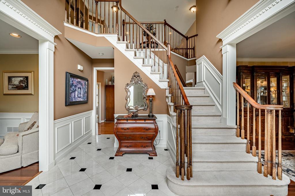 87 SCHREINER DRIVE