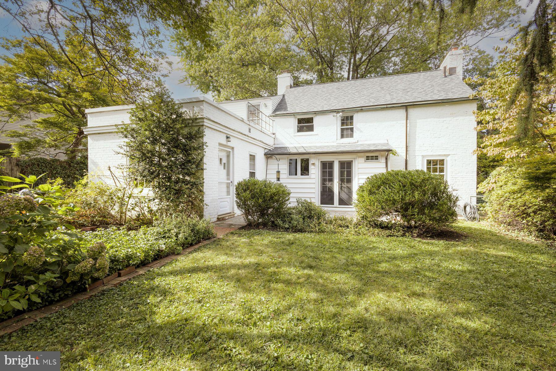 52 GROVE AVENUE