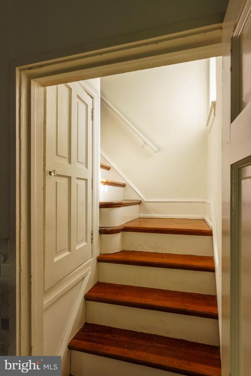 247 MEETINGHOUSE ROAD