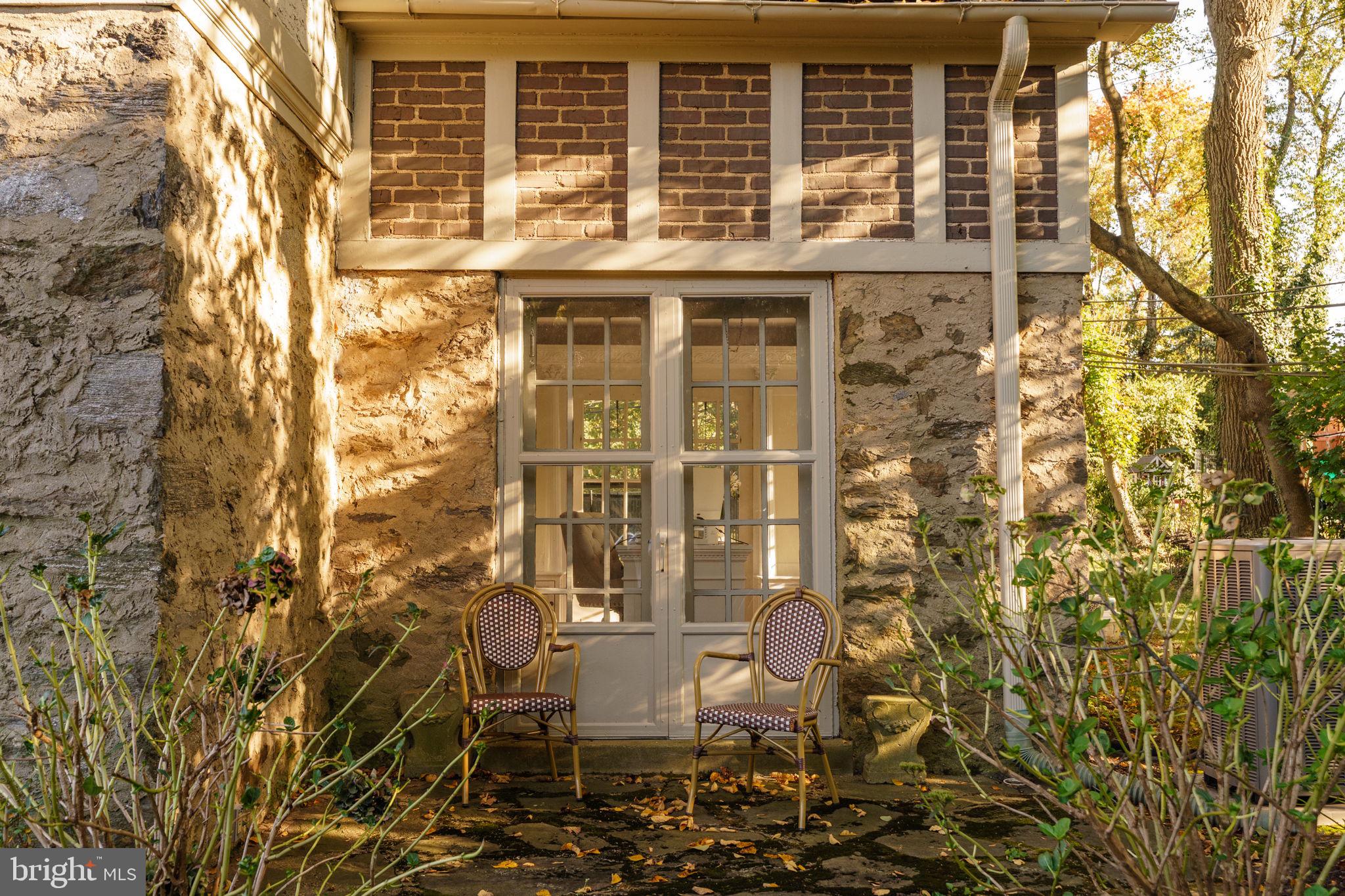 247 MEETINGHOUSE ROAD