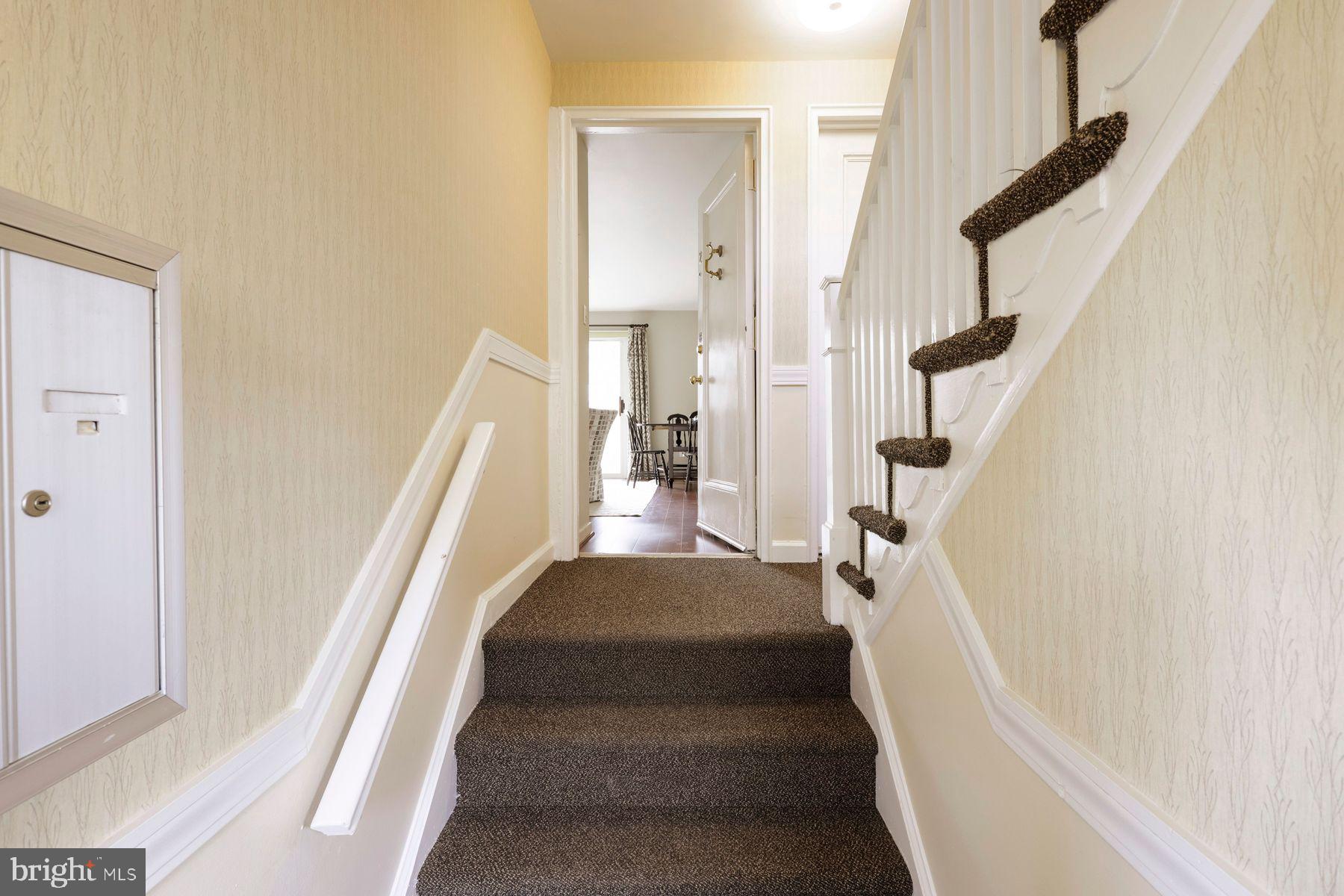 922 MONTGOMERY AVENUE K2