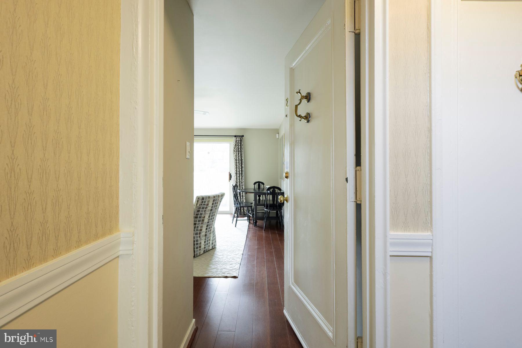 922 MONTGOMERY AVENUE K2