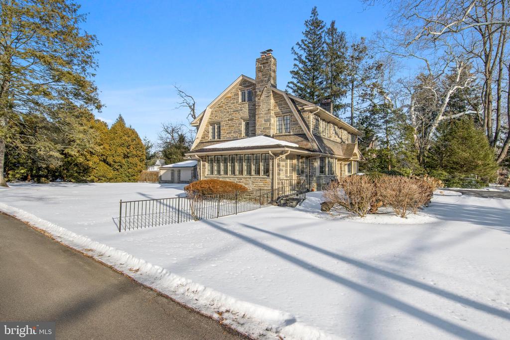1605 ASHBOURNE ROAD