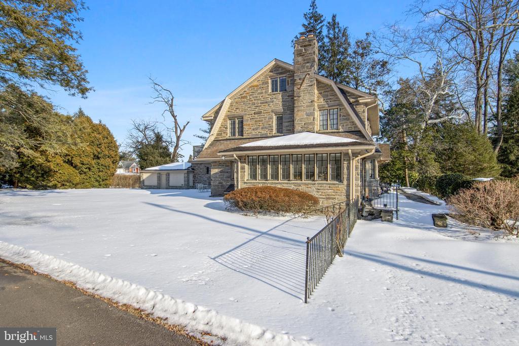1605 ASHBOURNE ROAD