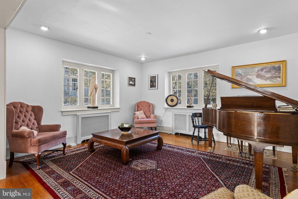 1605 ASHBOURNE ROAD