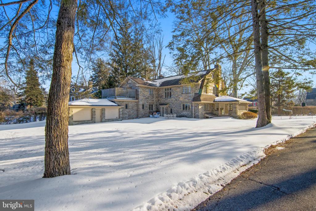1605 ASHBOURNE ROAD