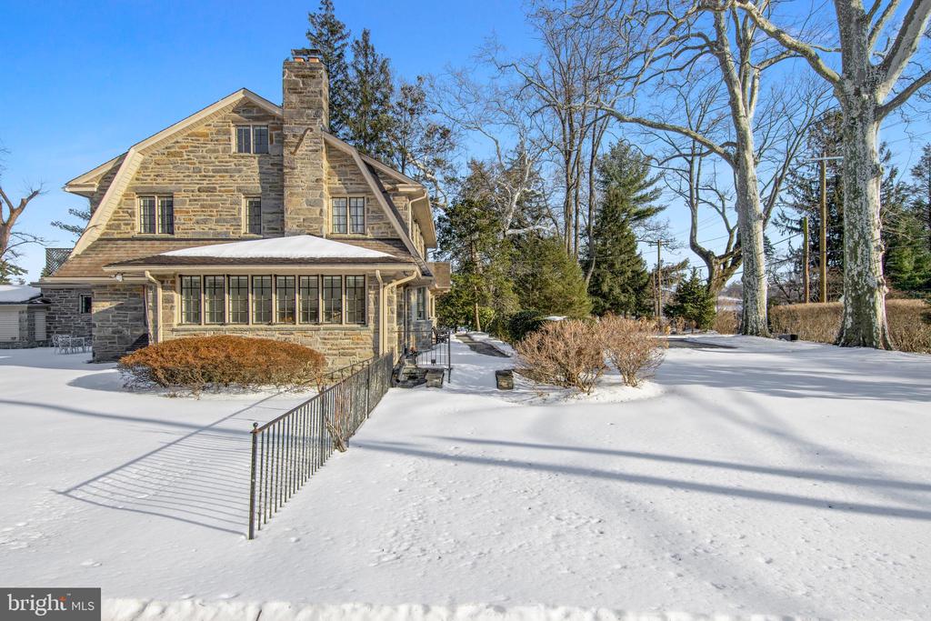 1605 ASHBOURNE ROAD