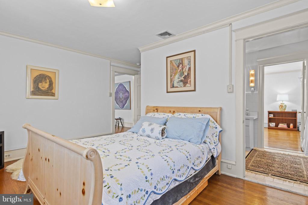 1605 ASHBOURNE ROAD