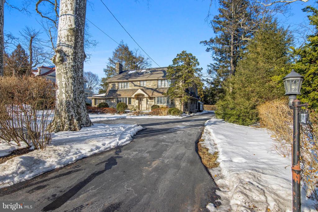 1605 ASHBOURNE ROAD