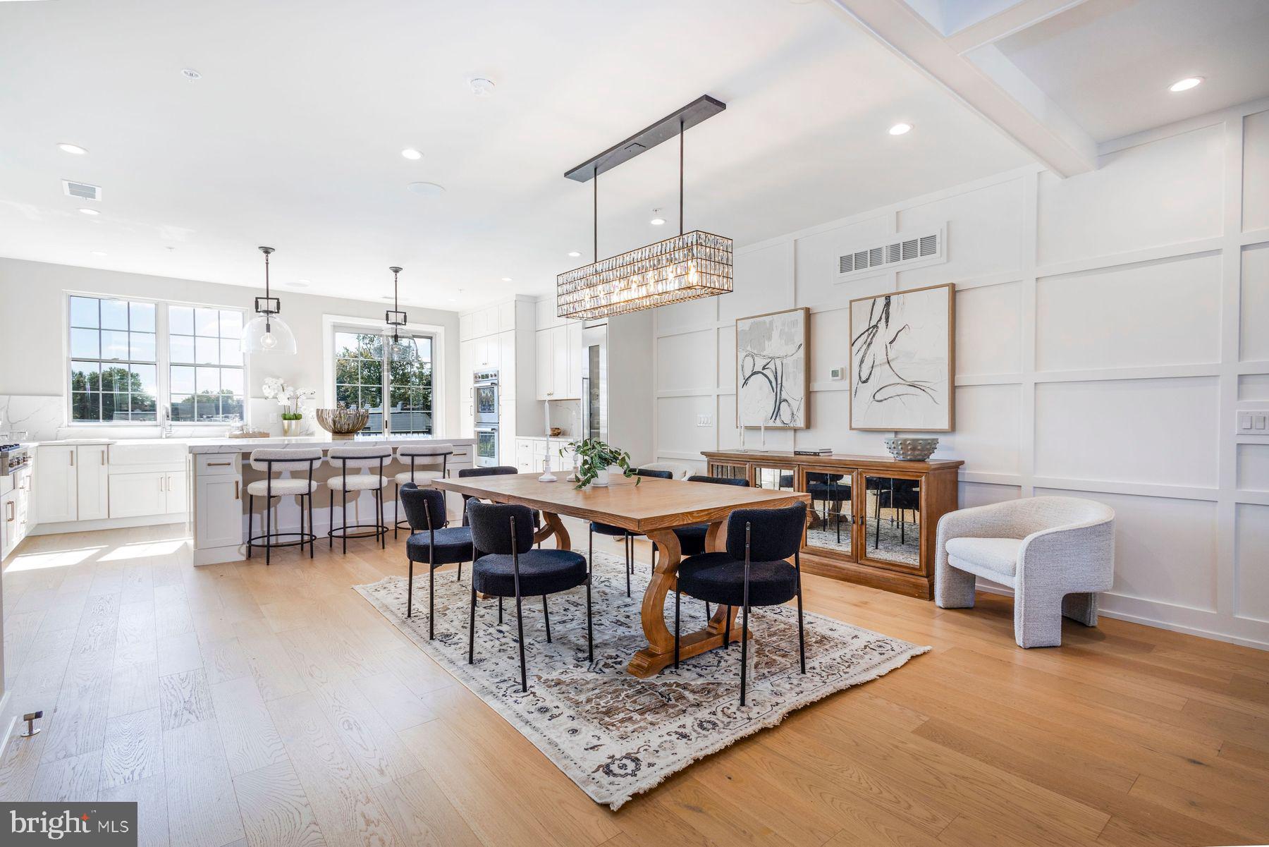 1112 E WILLOW GROVE AVENUE