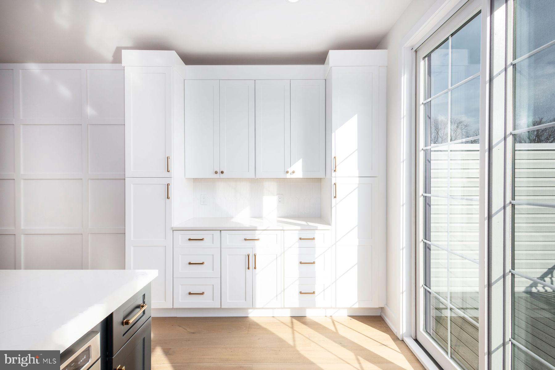 1096 E WILLOW GROVE AVENUE