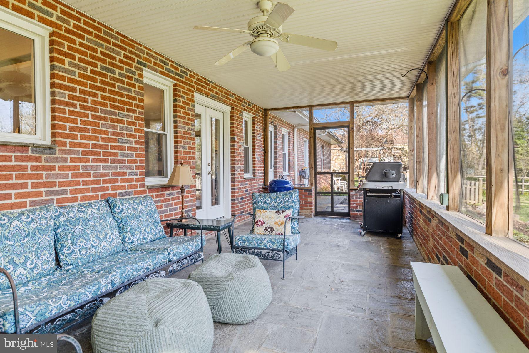 6254 W VALLEY GREEN ROAD