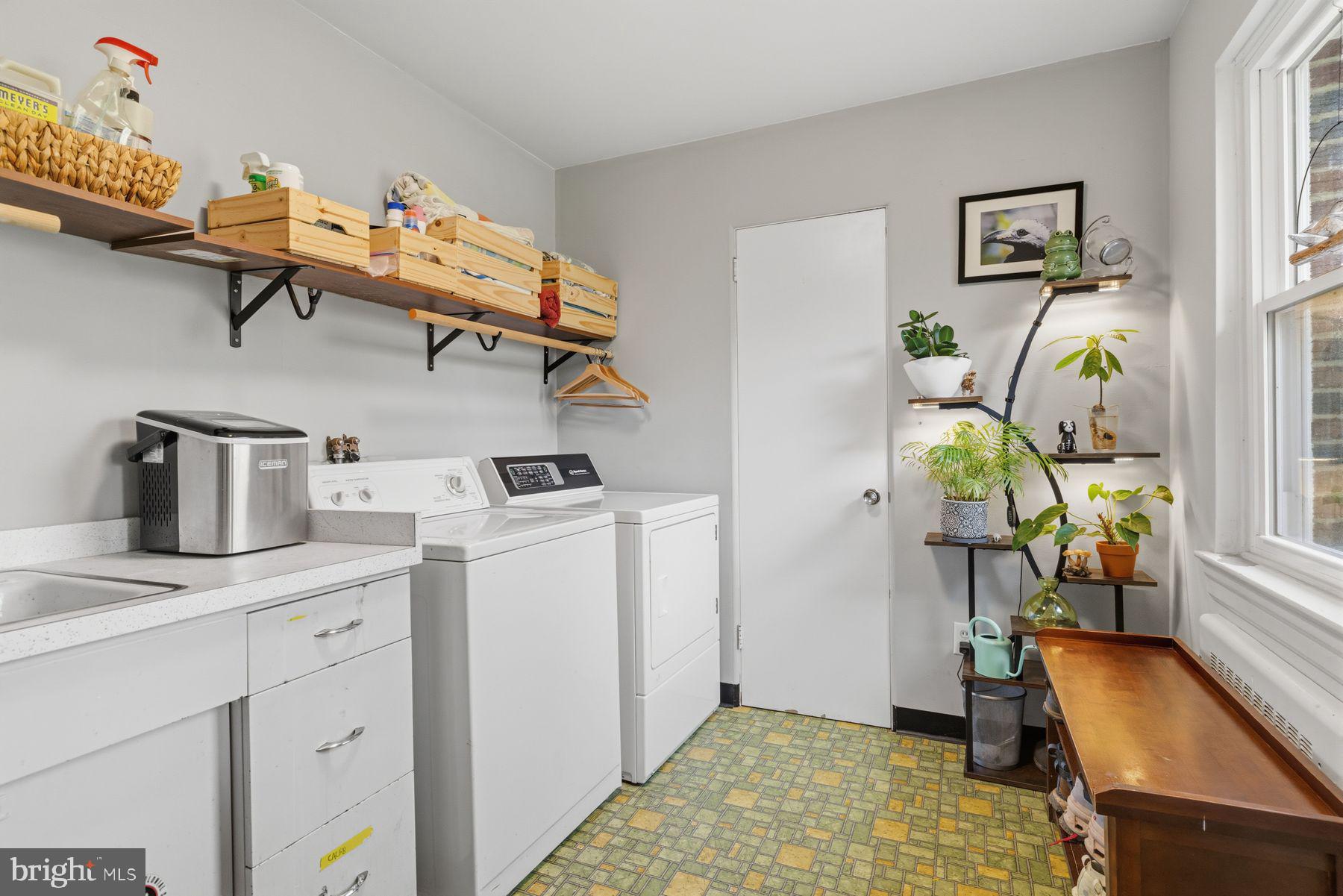 6254 W VALLEY GREEN ROAD