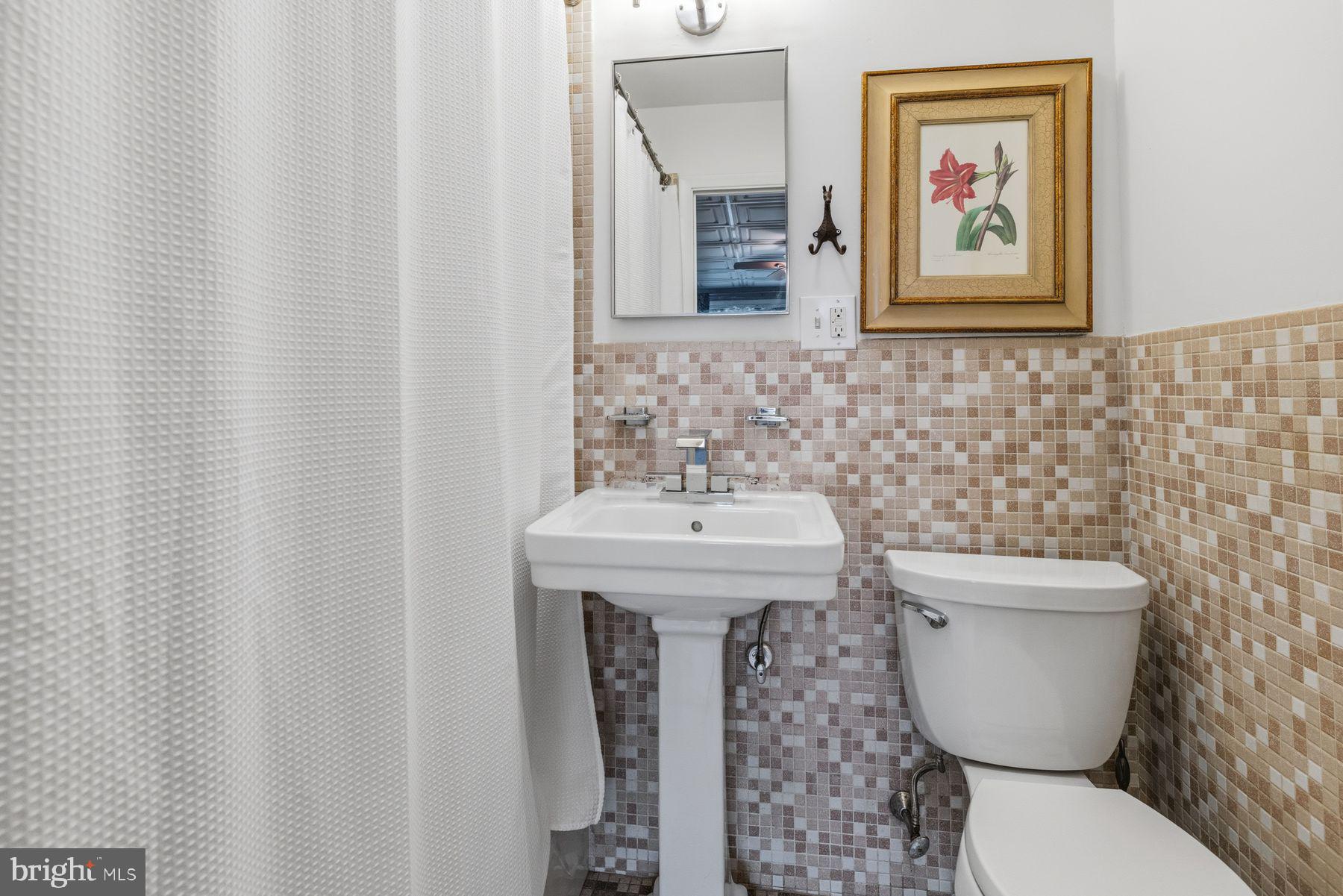 6254 W VALLEY GREEN ROAD