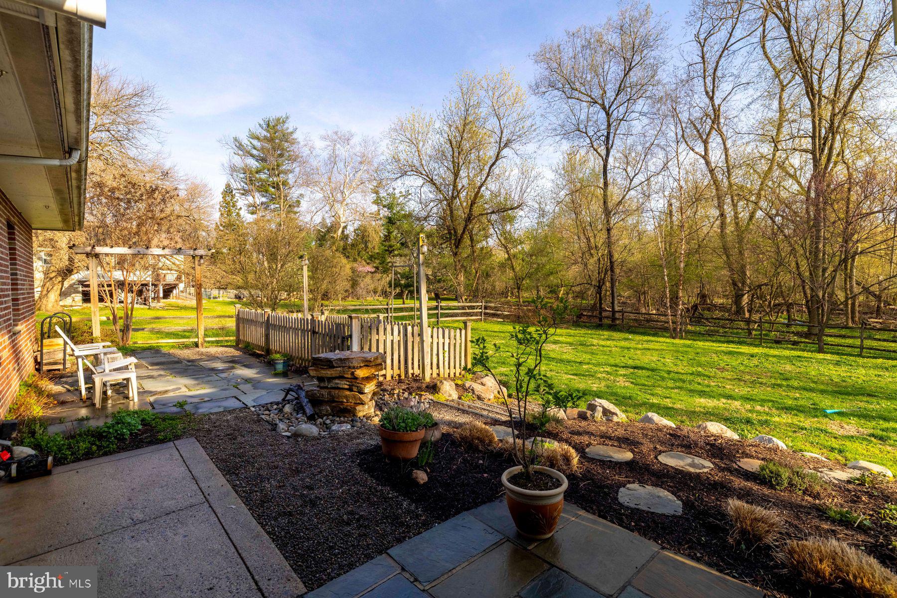 6254 W VALLEY GREEN ROAD