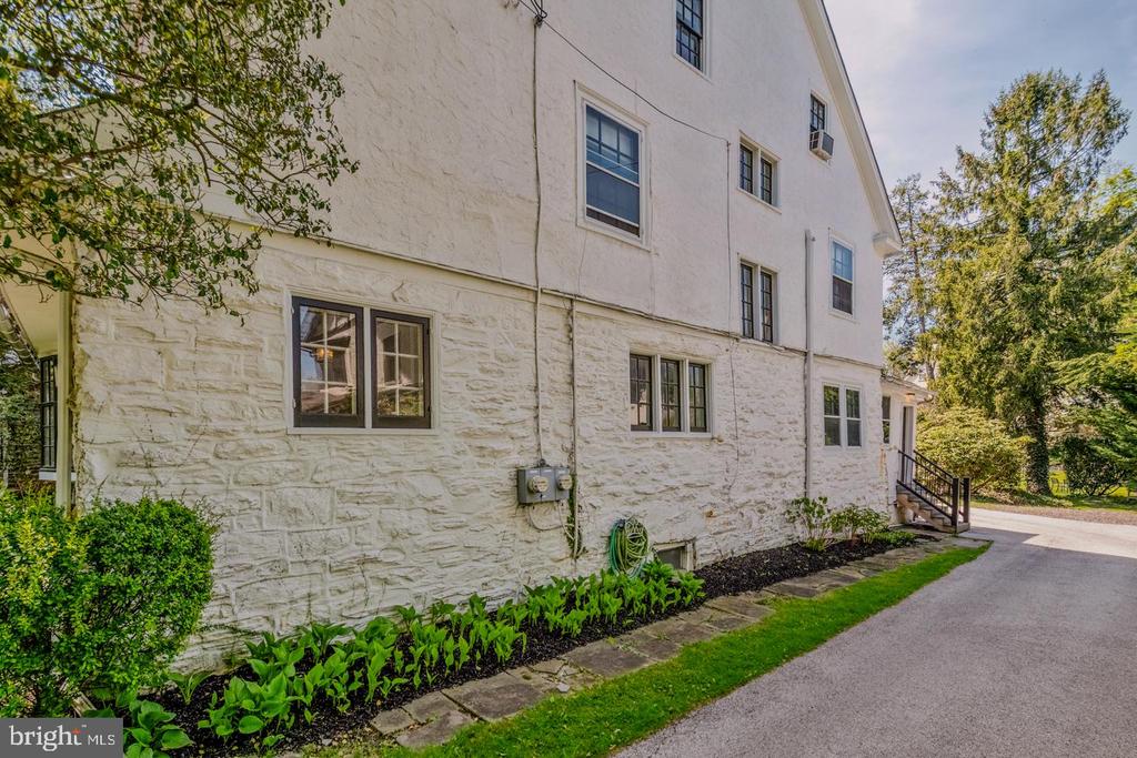 114 LLANFAIR ROAD
