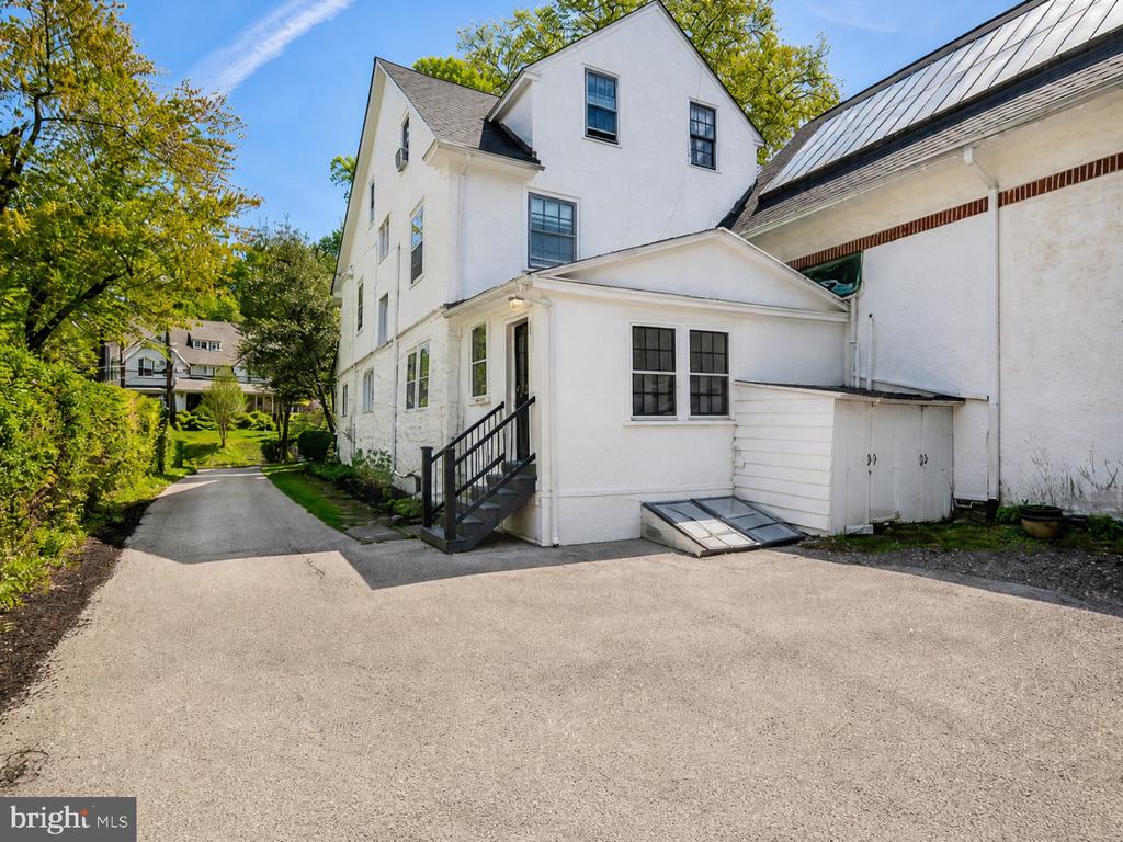 114 LLANFAIR ROAD