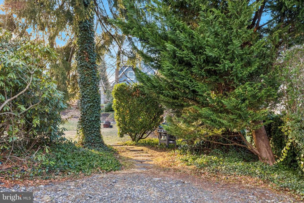 114 LLANFAIR ROAD