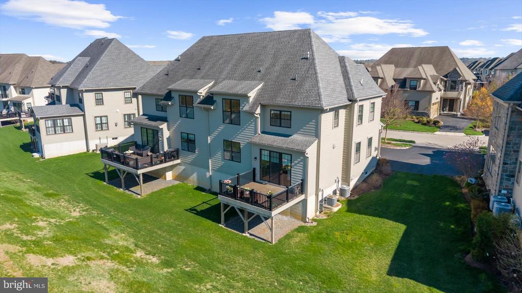 6022 CREEKSIDE DR