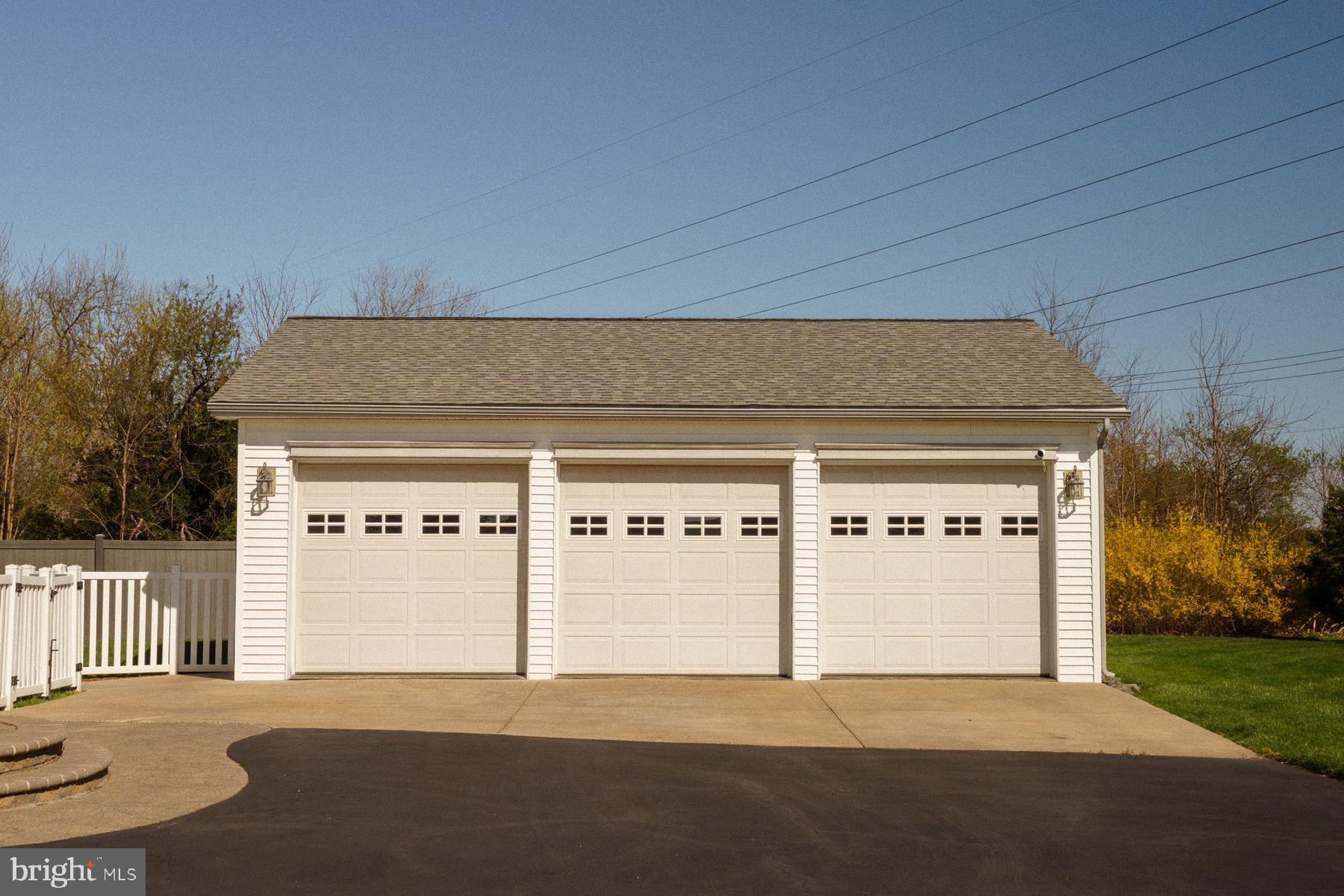 614 GLENVIEW DRIVE