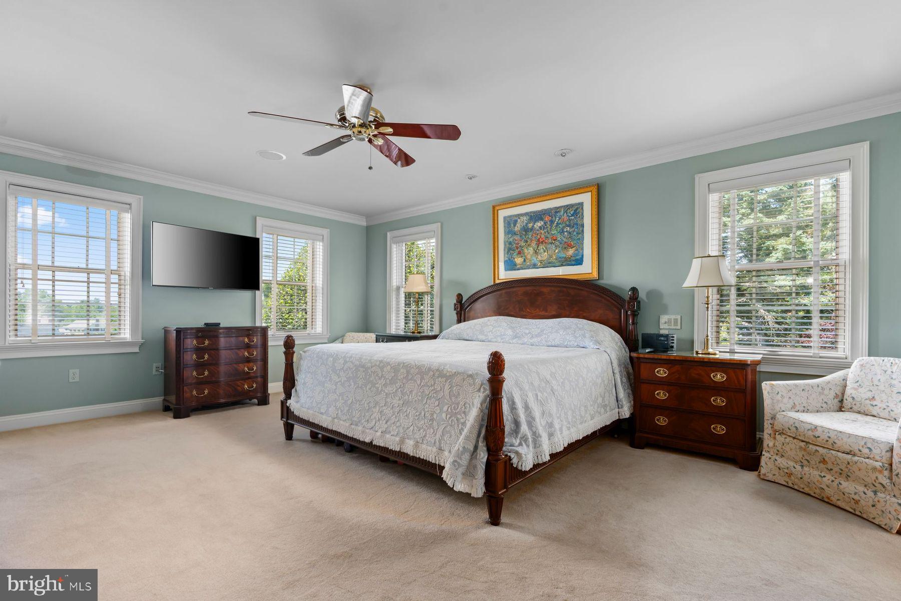 1017 LORIEN DRIVE