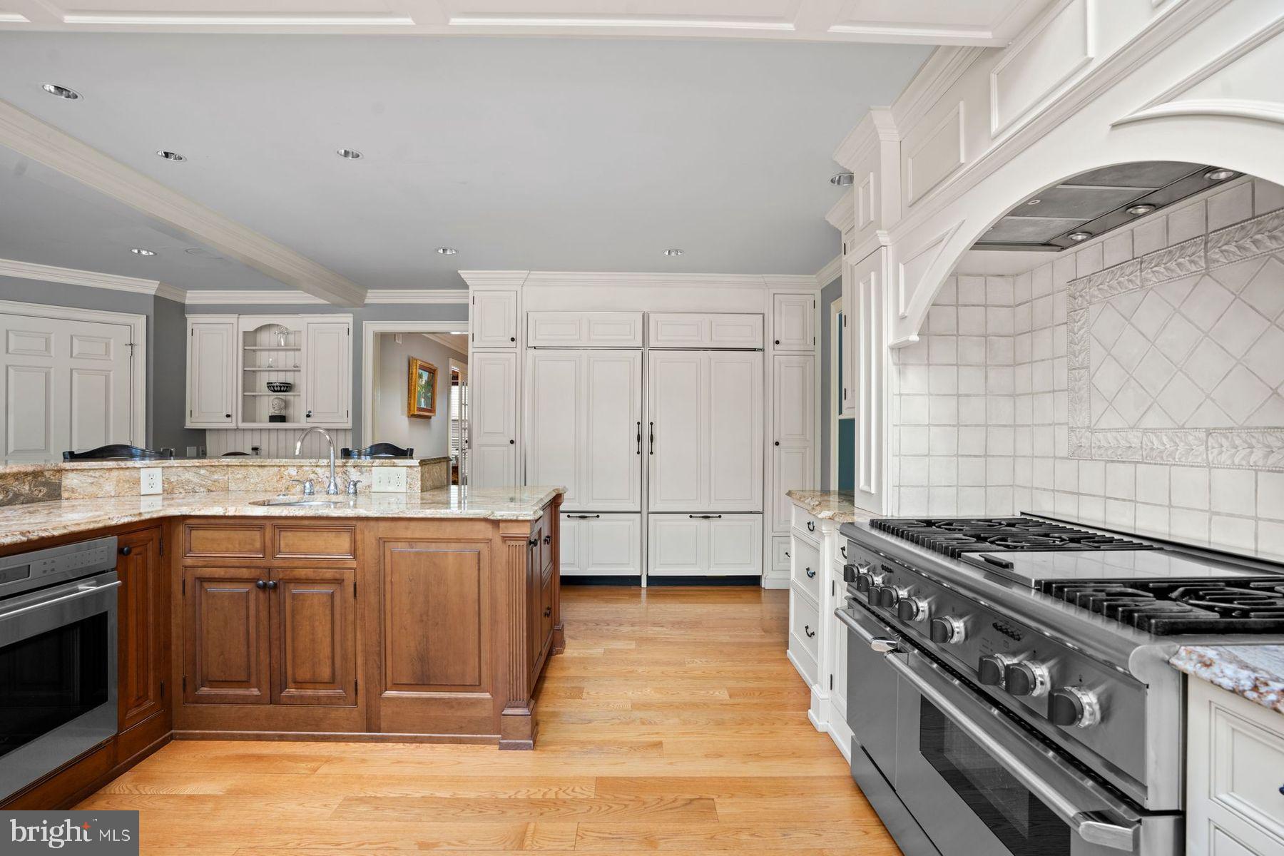 1017 LORIEN DRIVE