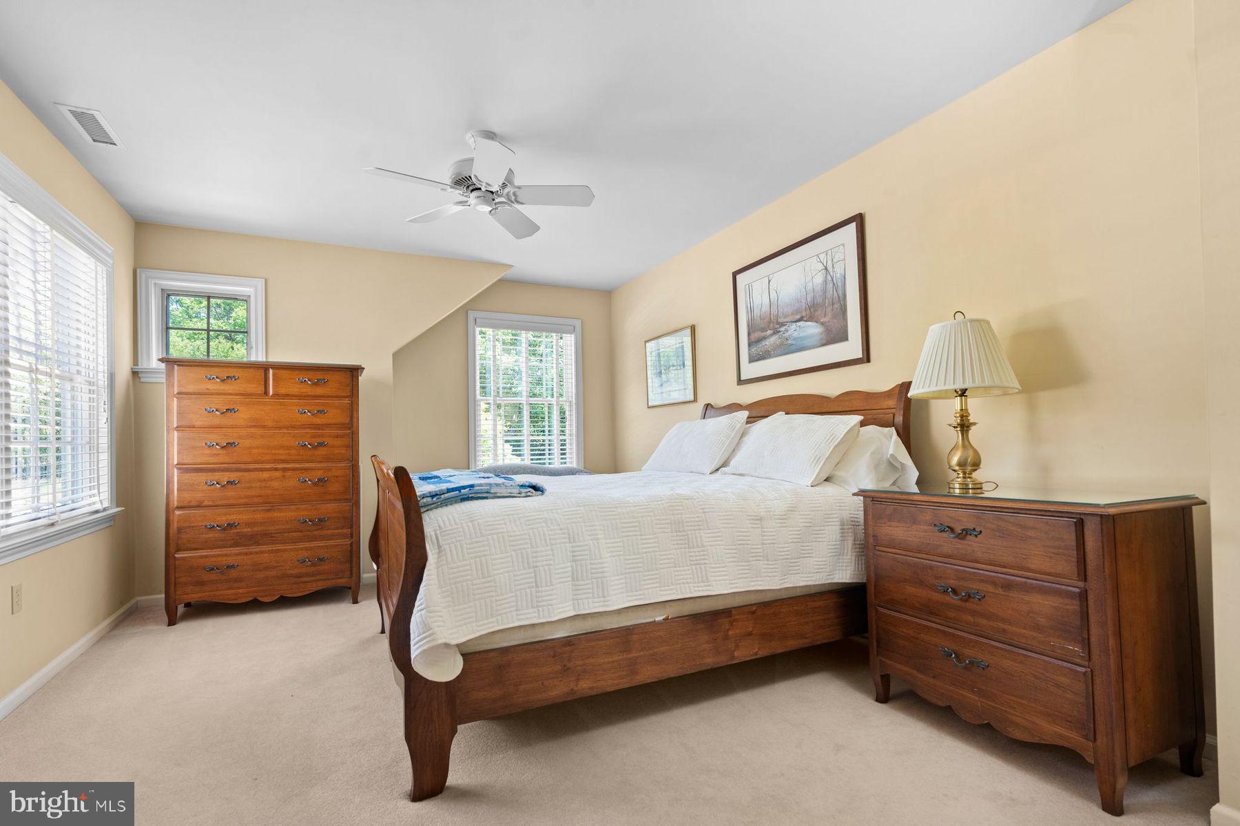 1017 LORIEN DRIVE