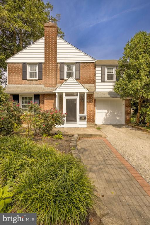 531 ROCK GLEN DRIVE