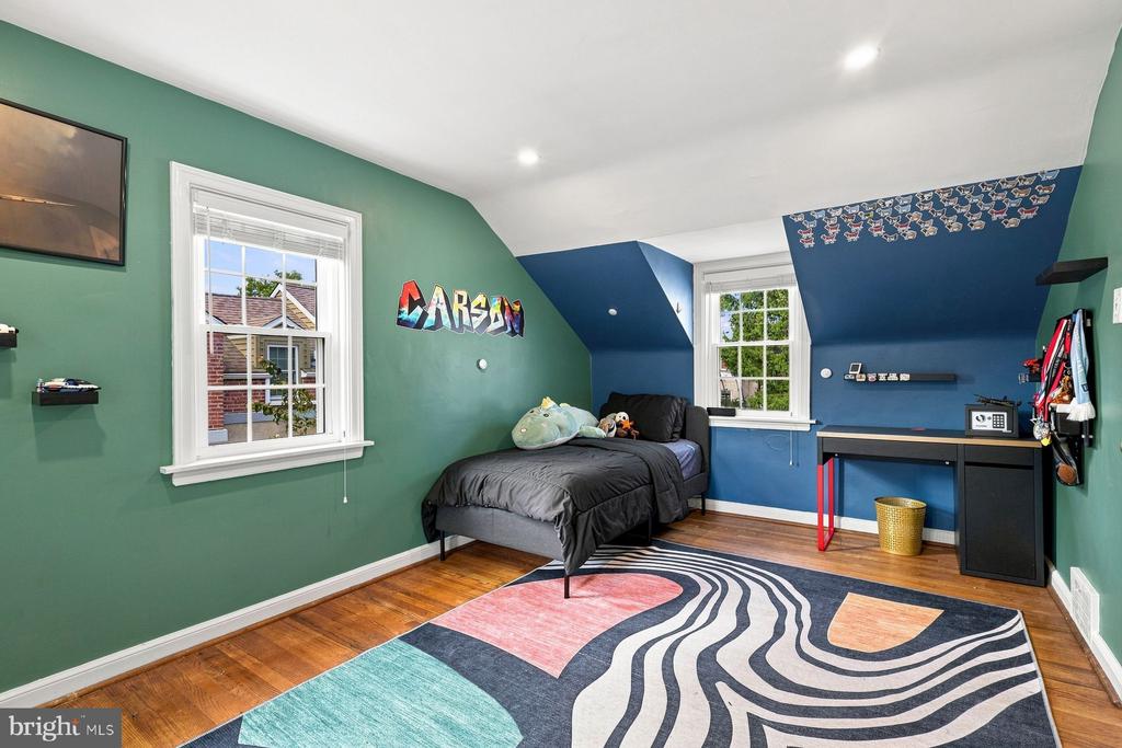203 LARRIMORE LANE