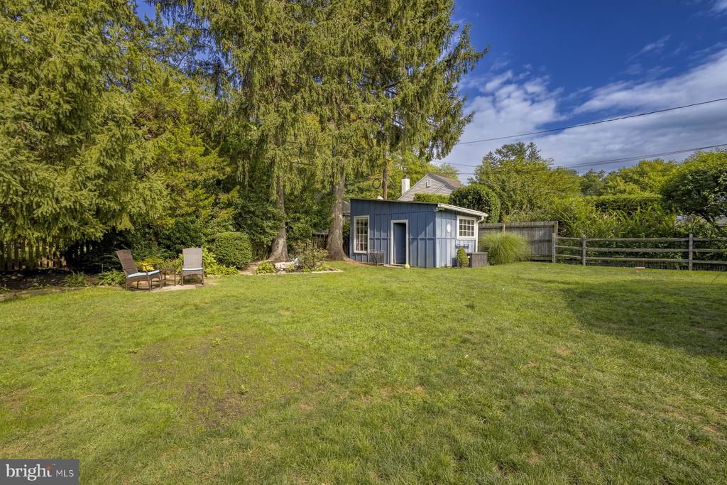 203 LARRIMORE LANE