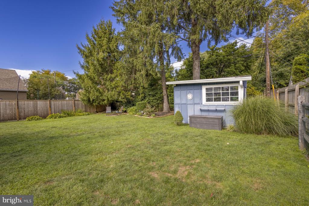 203 LARRIMORE LANE