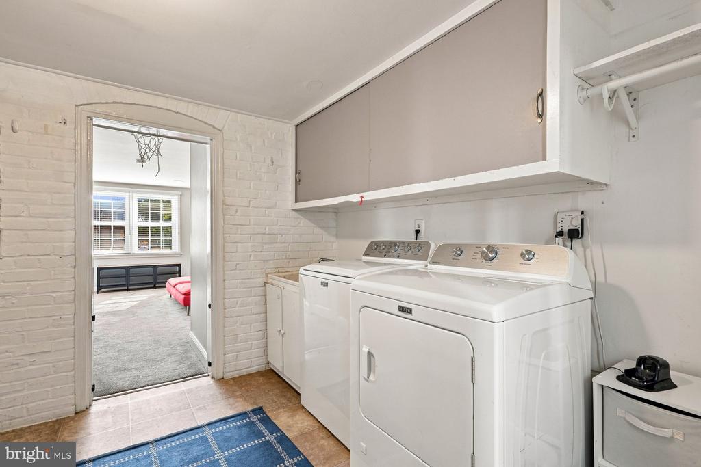 203 LARRIMORE LANE