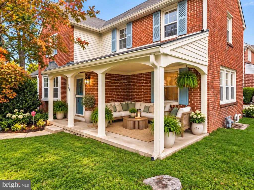 111 CROSSHILL ROAD