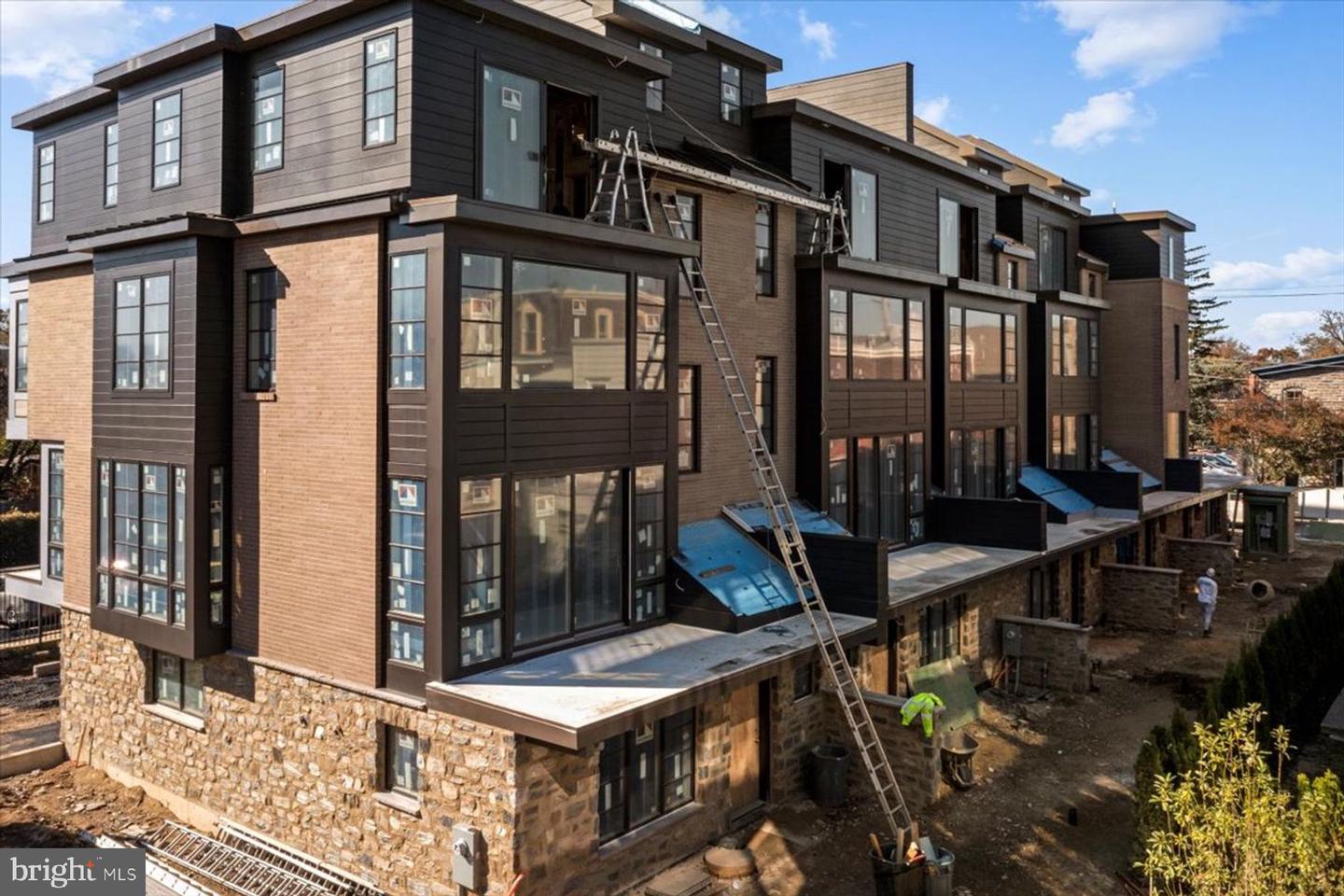 30 W Highland Ave #4