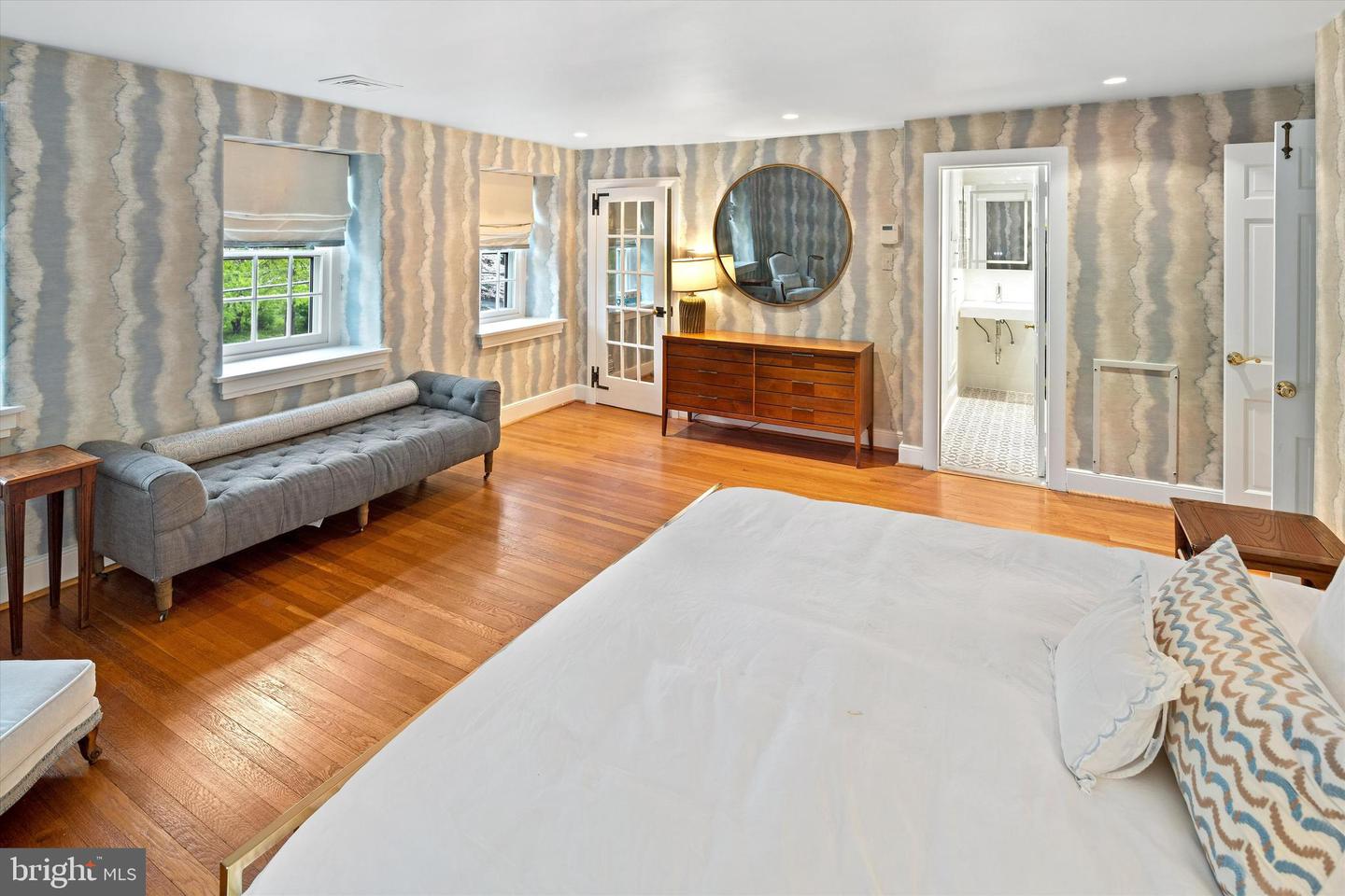 151 W Springfield Ave