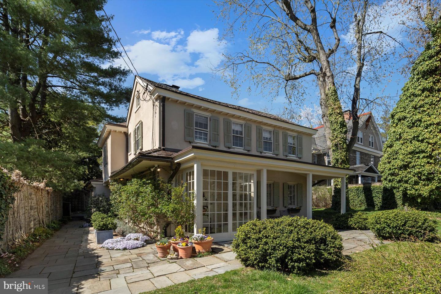 151 W Springfield Ave