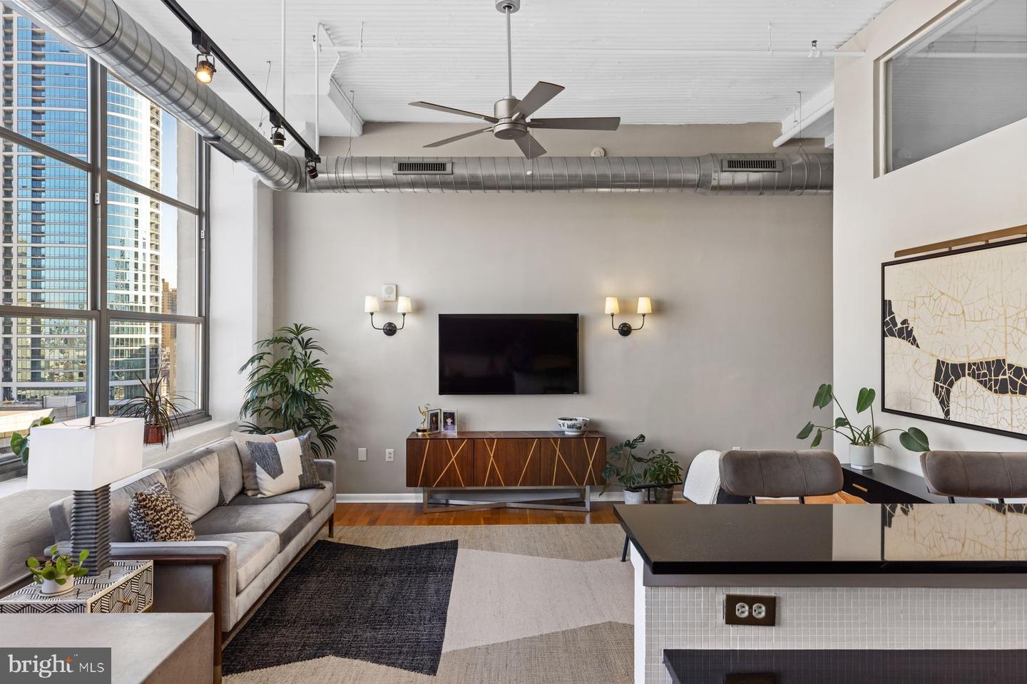 2200-28 Arch St #1005