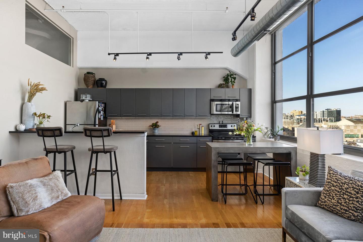 2200-28 Arch St #1005