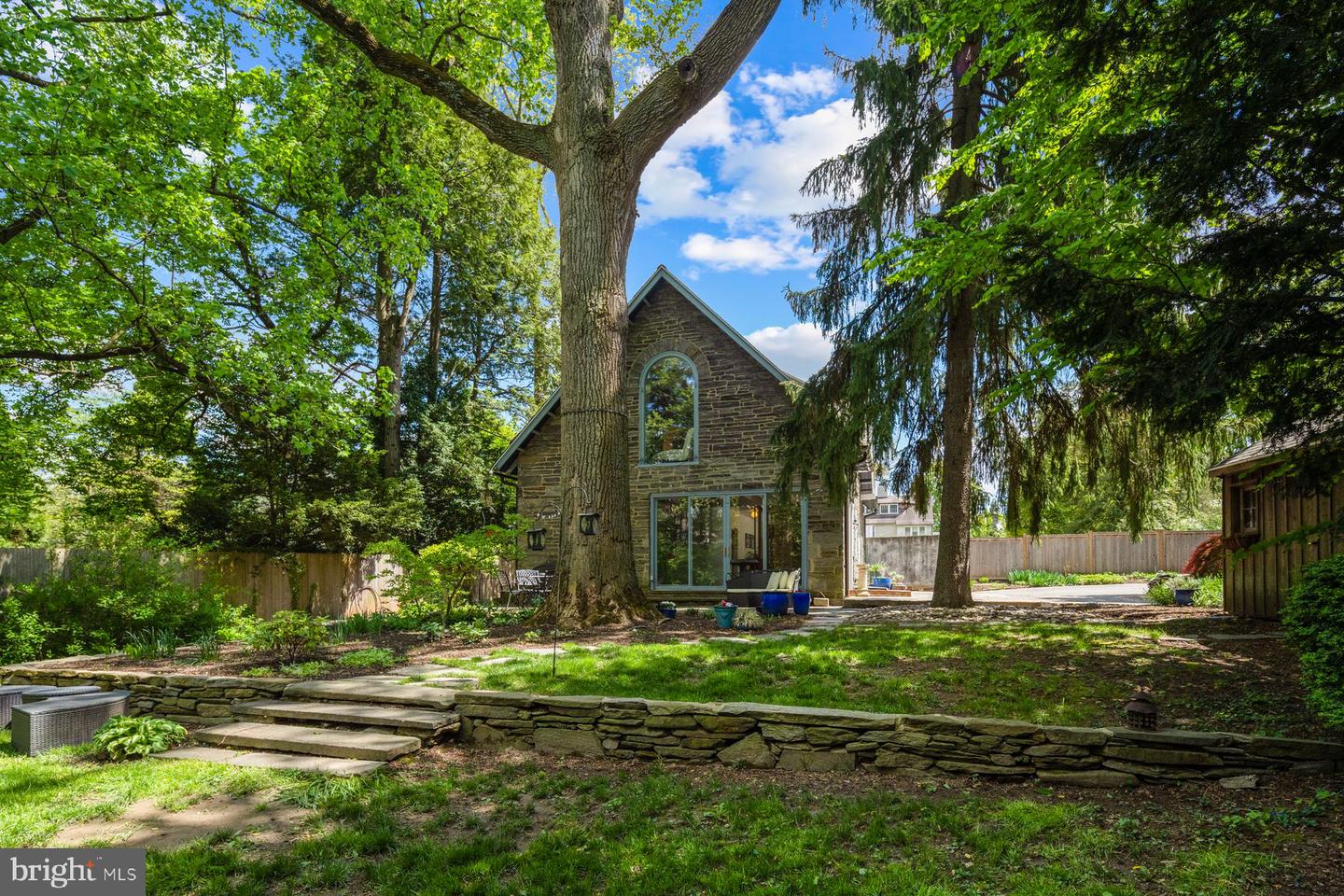 140 Bethlehem Pike