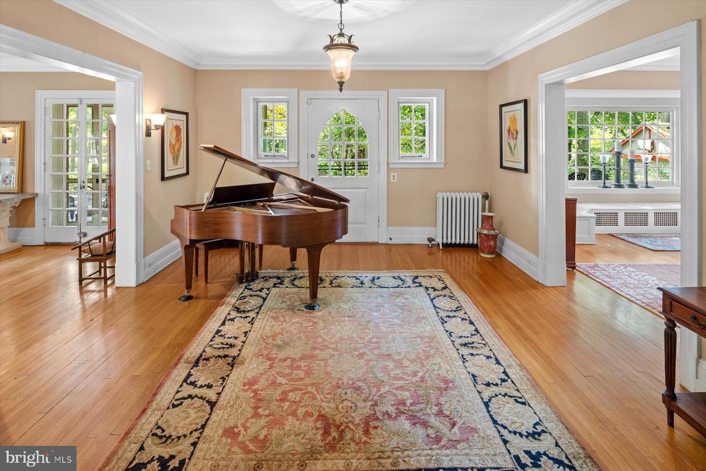 109 W Moreland Ave