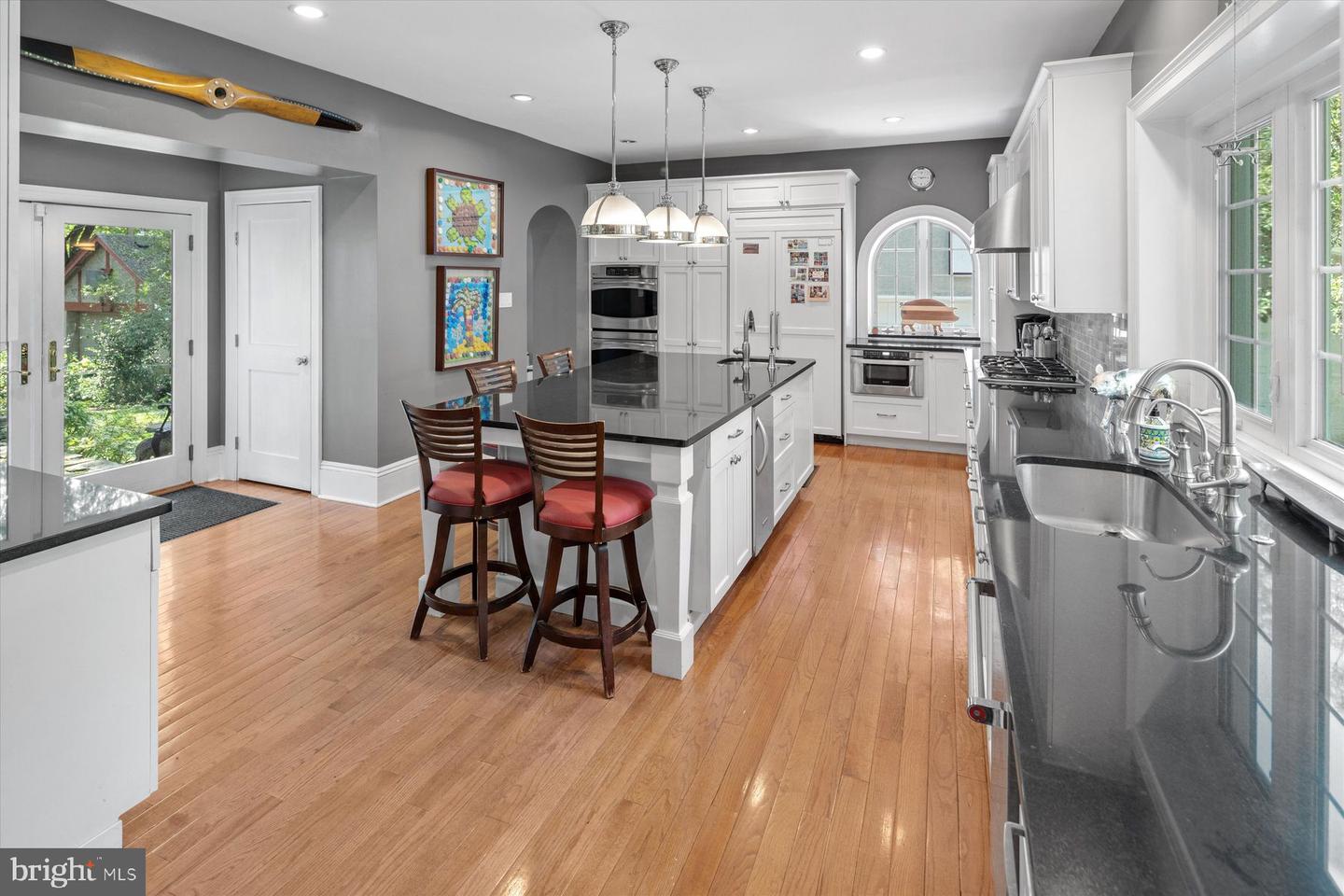 109 W Moreland Ave