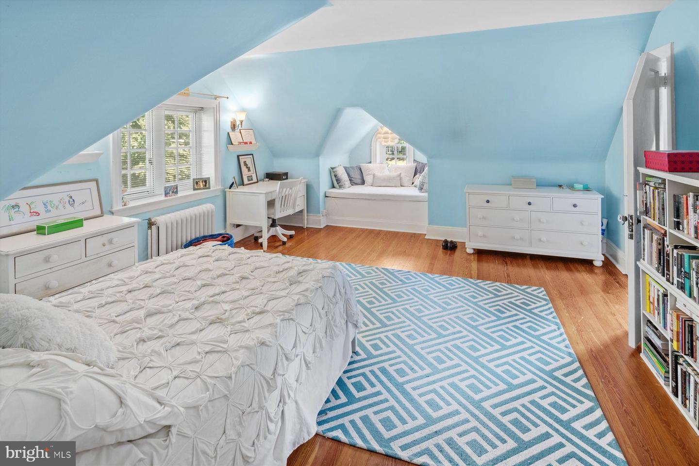 109 W Moreland Ave